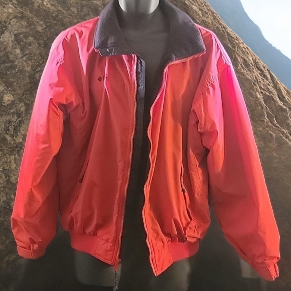 Columbia brand sports Mens Size M wear fall/winter jacket in red and black.
